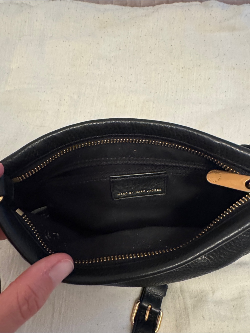 Marc by Marc Jacobs Black Leather Pebbled Crossbody with Gold Plaque - Picture 3 of 4